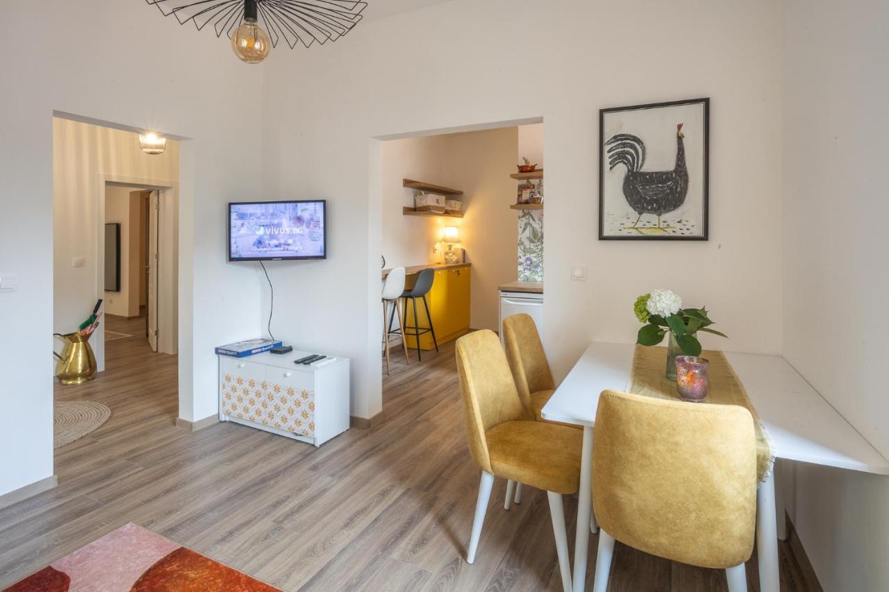 Linden House - A Lovely Apartment In Central Varna Eksteriør bilde