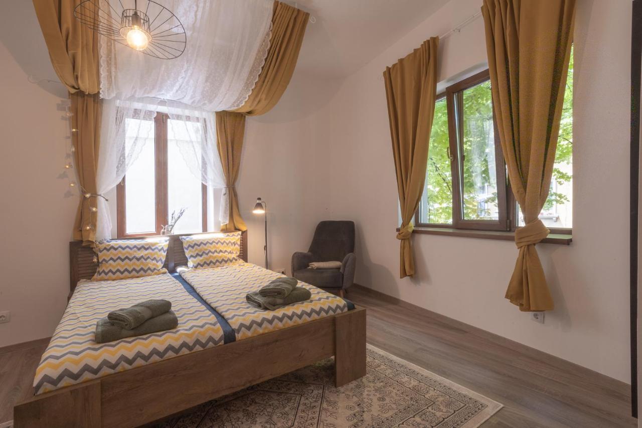 Linden House - A Lovely Apartment In Central Varna Eksteriør bilde
